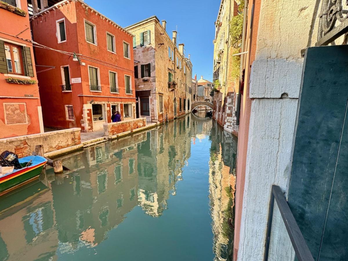 Ca Penini - Canal View Velence Kültér fotó